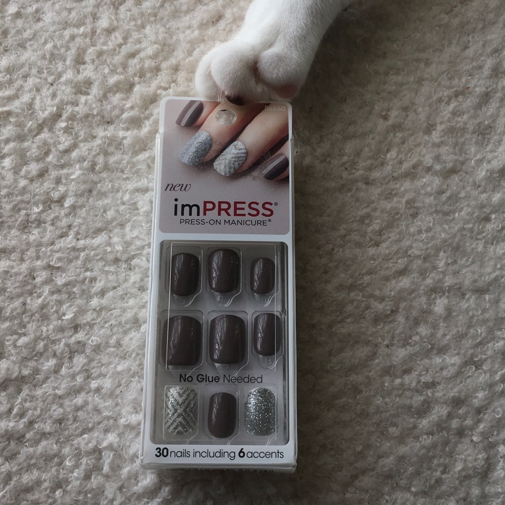 imPRESS Press-On Manicure Nails — Dark Brown with Silver Accents